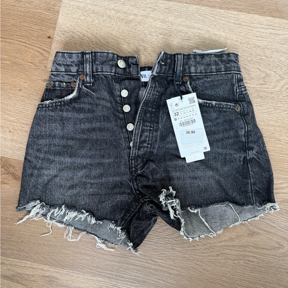 Brand New Zara High-Waisted Black Denim Shorts